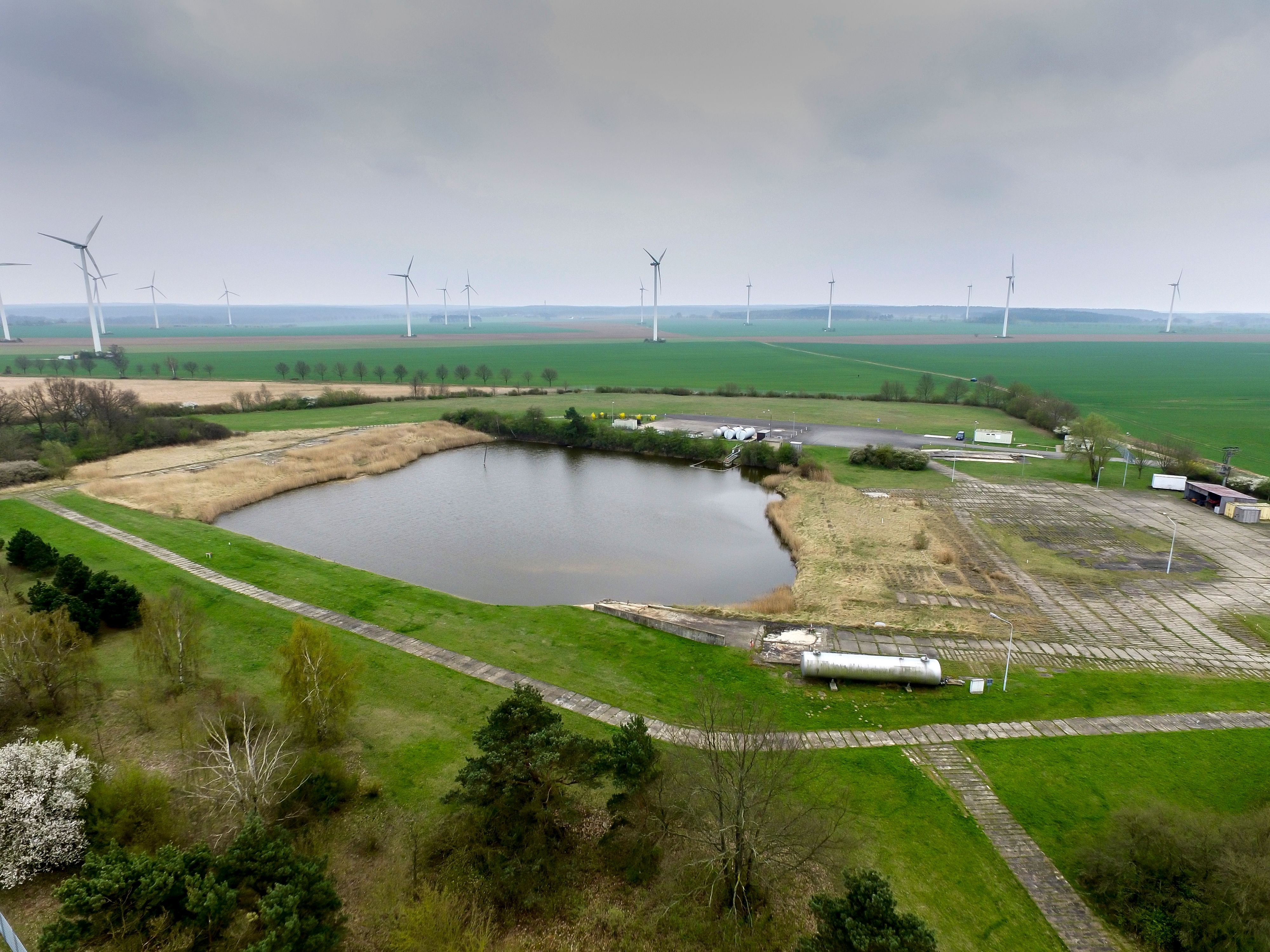 Neuer Ärger um Giftschlammgrube Brüchau: Bürgerinitiative: Betreiber Neptune will Unterlagen geheim halten