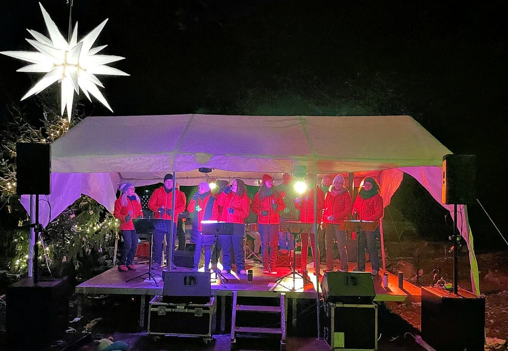 Die „Rotkehlchen“ treten auch in diesem Jahr beim idyllischen „Schlippenadvent“ in Radegast auf. Beginn ist am Freitag um 17 Uhr.