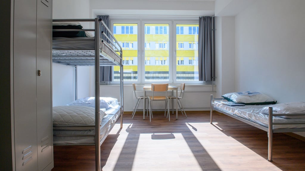 Ein Zimmer in einem Gebäude der Landesaufnahmeeinrichtung (LAE) für Asylsuchende in Stendal. (Archivbild)