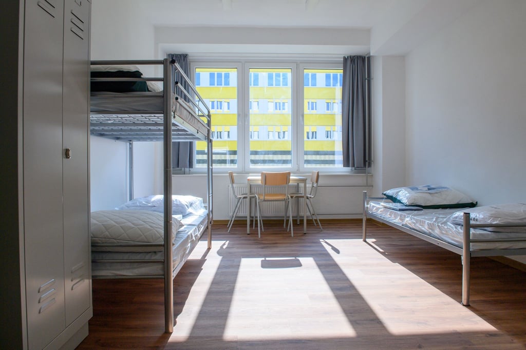 Ein Zimmer in einem Gebäude der Landesaufnahmeeinrichtung (LAE) für Asylsuchende in Stendal. (Archivbild)