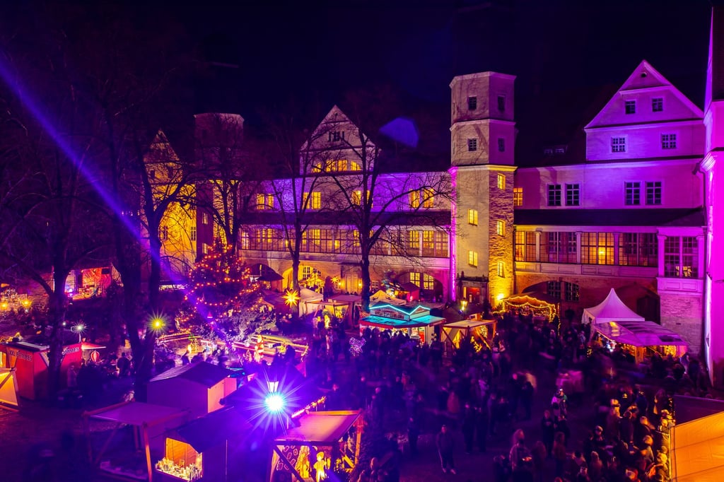 Zur Köthener Schlossweihnacht wird es auf dem Schlosshof gemütlich.