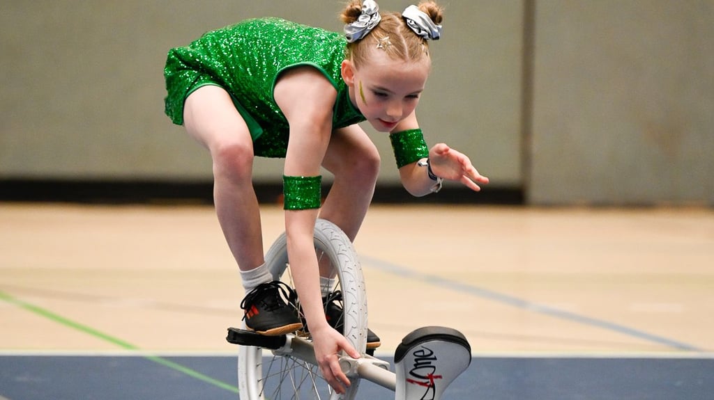 Paulina Lodahl mit ihrer Alien-Kür bei der Deutschen Meisterschaft.