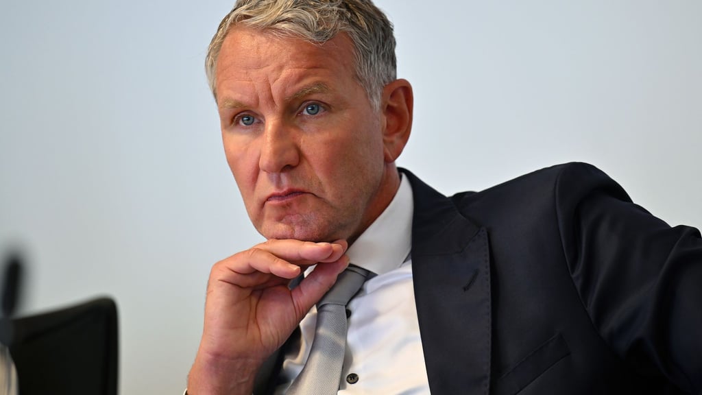 Die AfD-Fraktion will vor dem Verfassungsgericht gegen den Haushaltspassus 2025 klagen. (Archivbild)