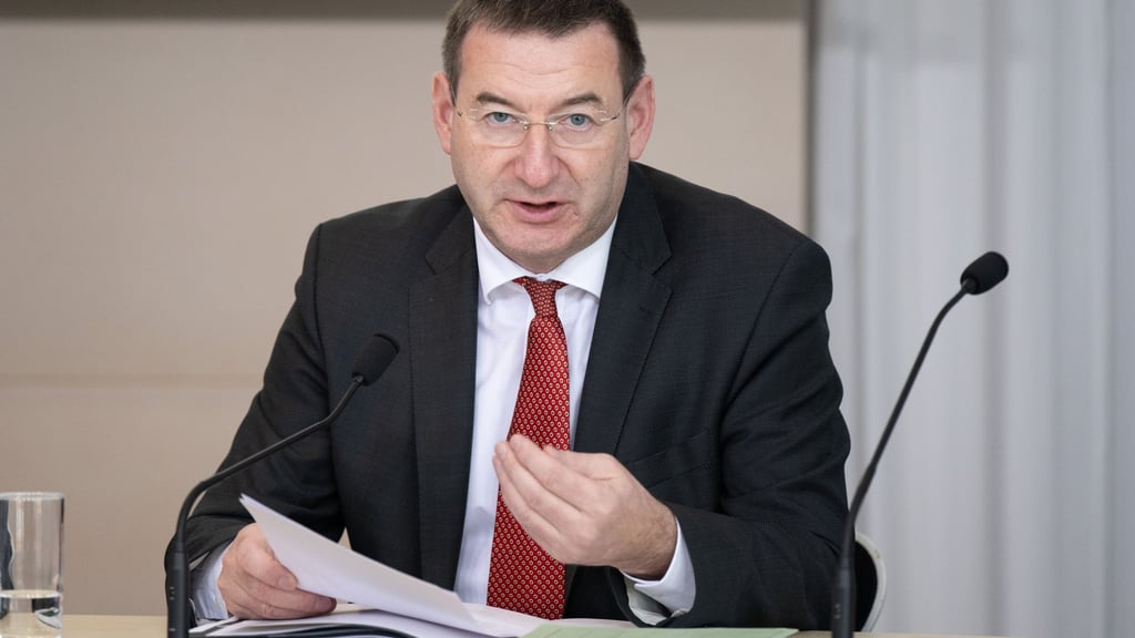 Rechnungshofpräsident Jens Michel mahnt den Freistaat Sachsen zu einer soliden Haushaltspolitik.