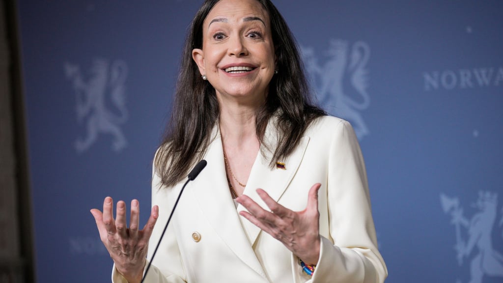 Die Friedensnobelpreisträgerin María Corina Machado ist mit Verspätung in Oslo eingetroffen.