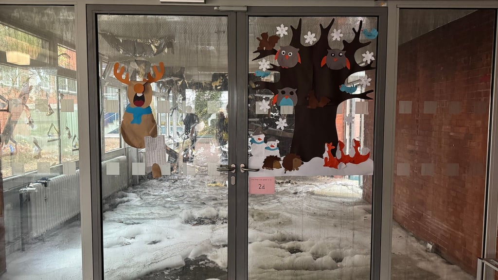 Flure wurden durch Löschwasser beschädigt. (Archivbild)