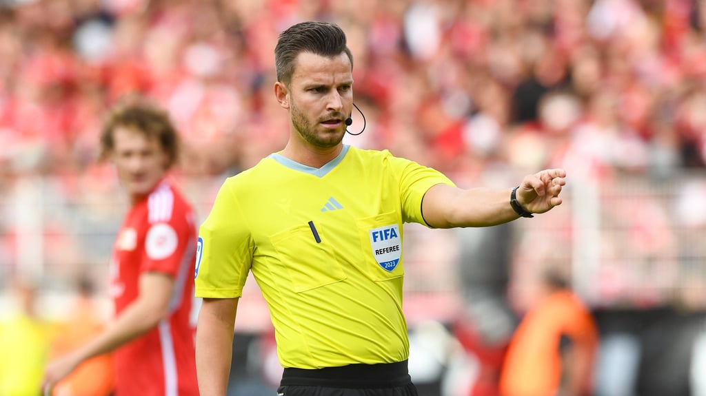 Daniel Schlager pfeift schon wieder RB gegen Union.