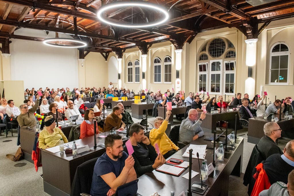 Die Gemeinderatssitzung zur Bebauung des ehemaligen JVA-Geländes fand im Bundessprachenamt statt.