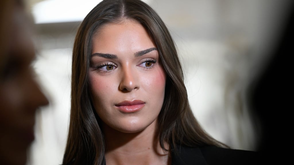 Miss Finnland Sarah Dzafce hat ihren Titel und ihre Krone verloren.