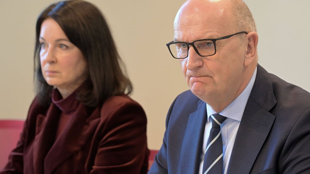 Bei der Krankenreform des Bundes dringen Ministerpräsident Dietmar Woidke (SPD) und Gesundheitsministerin Britta Müller (BSW) auf Änderungen, um die Gesundheitsversorgung in ländlichen Regionen nicht zu gefährden.