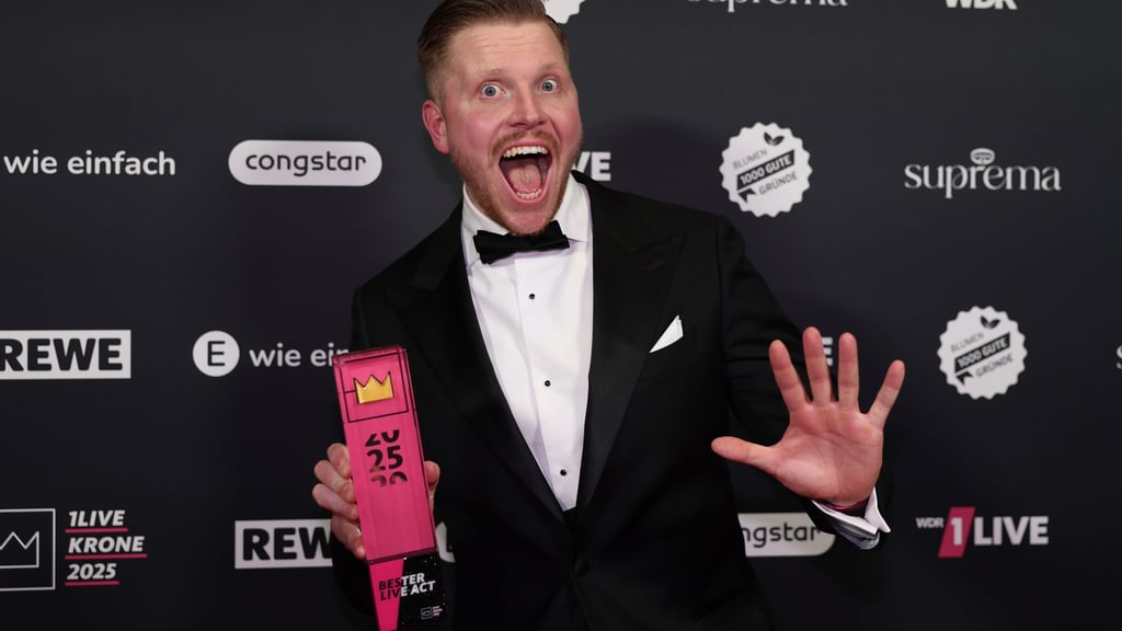 Vor wenigen Tagen erhielt der Rapper Finch einen Preis in der Kategorie Bester Liveact - nun kündigt er für 2026 ein Konzert an einem besonderen Ort an. (Archivbild)