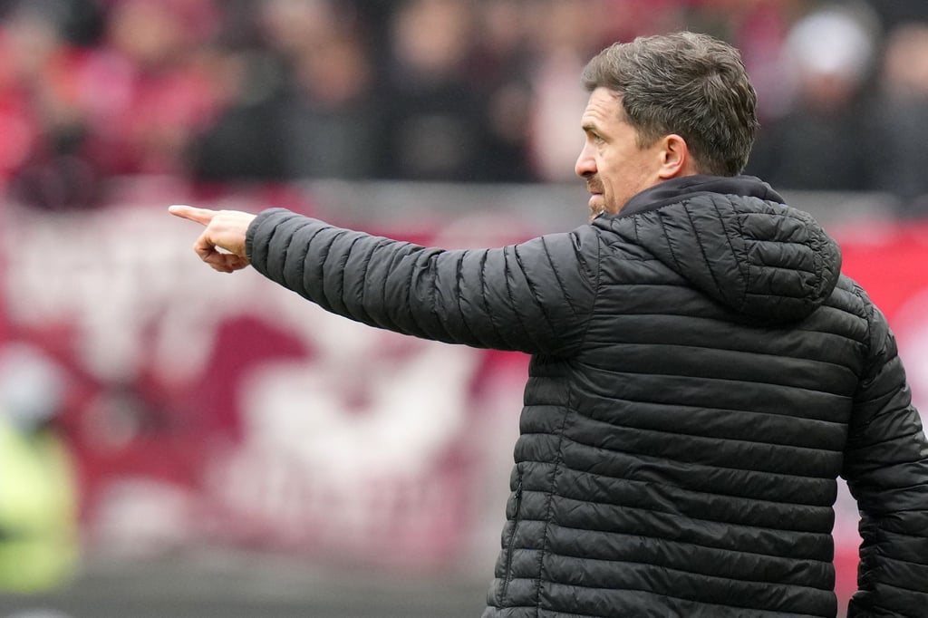 Dynamo-Trainer Thomas Stamm hofft auf zwei Testspiele im Trainingslager. (Archivbild)