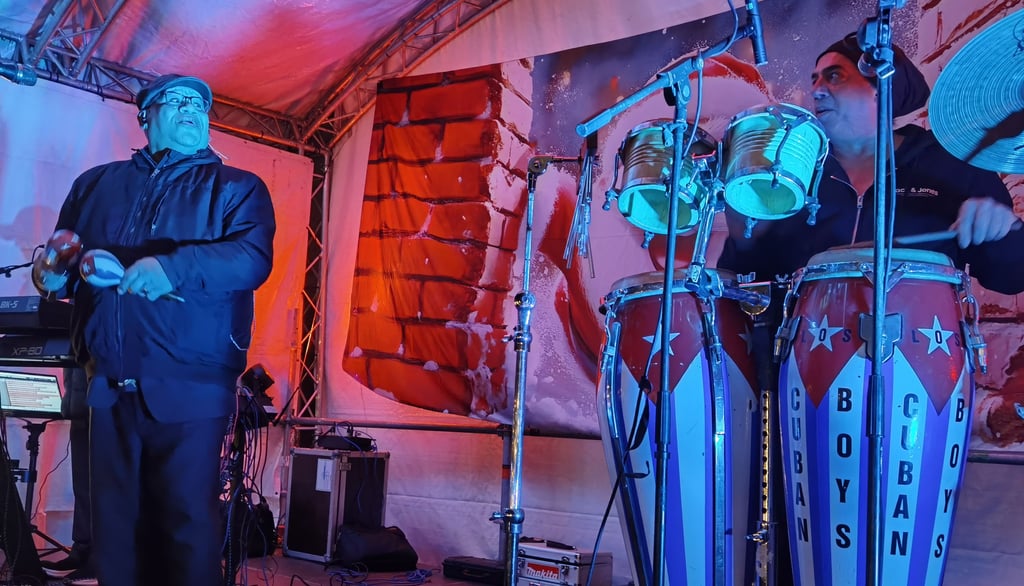 Brachten Karibische Lebensfreude auf den Sternthaler Weihnachtsmarkt in Blankenburg: die Los Cuban Boys.