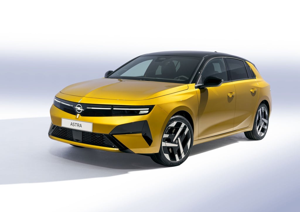 Retuschiertes Design, modernisierte Technik und erweiterte Ausstattung: Der Opel Astra bekommt ein Facelift.