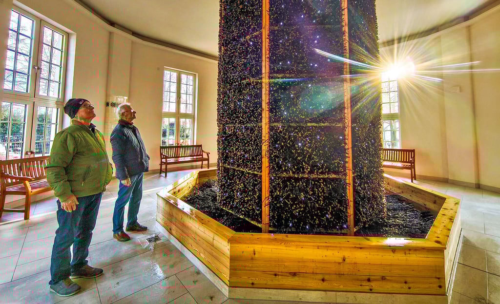Die Kaltinhalierhalle ist der neue Hingucker im Kurmittelhaus Bad Lauchstädt. Eine Ultraschallanlage sorgt halbstündlich für feinen Solenebel. 