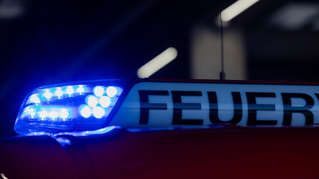 62 Feuerwehrleute rückten zu einem Brand in einem Einfamilienhaus in Westerhausen aus.