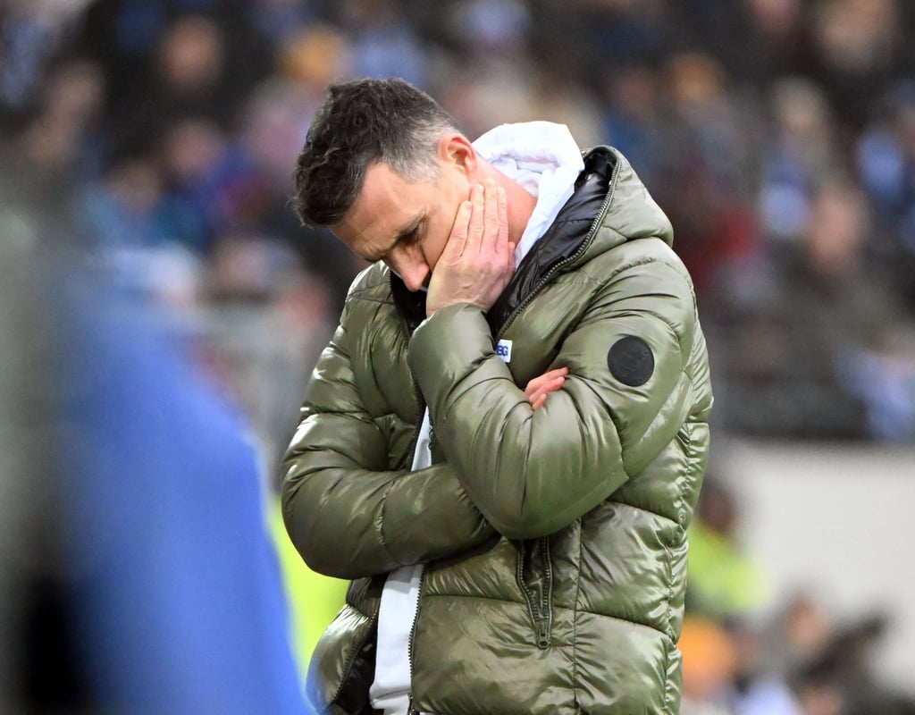 Sichtlich frustriert: Karlsruhes Cheftrainer Christian Eichner.