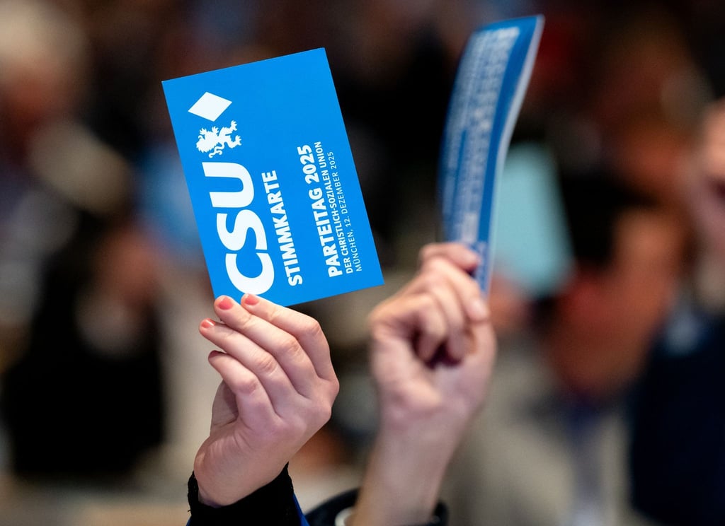 Die CSU will eine Hymnenpflicht bei gesellschaftlichen Ereignissen in Deutschland.