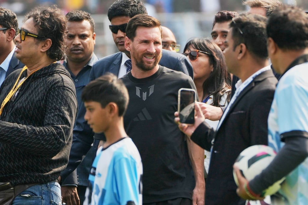 Fußball-Star Lionel Messi ist in Indien unterwegs.
