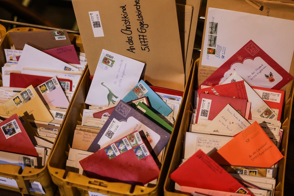 Die Briefe kommen aus aller Welt.