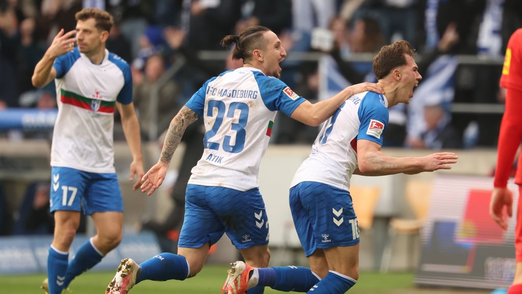 Noah Pesch (rechts) glich unmittelbar nach dem Rückstand für den 1. FC Magdeburg aus.