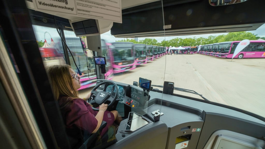 Die Bahn betreibt auch viele Busse - nicht nur für Ersatzverkehr.
