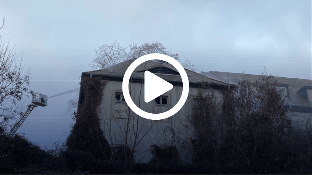 Ein Brand im Dachstuhl war an der ehemaligen FDGB-Schule in Alsleben ausgebrochen. 