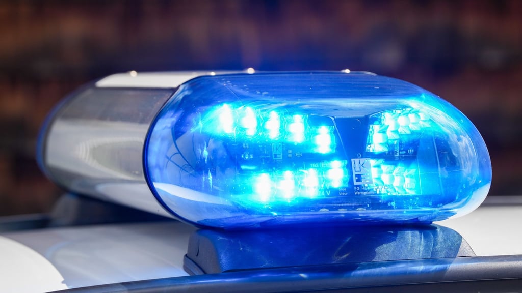 200 Einsatzkräfte durchsuchen Leipziger Lokale und Geschäfte. (Symbolbild)