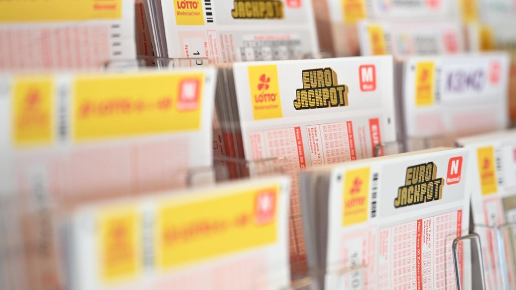 Ein Lottospieler aus dem Landkreis Stendal hat beim Spiel77 abgeräumt.
