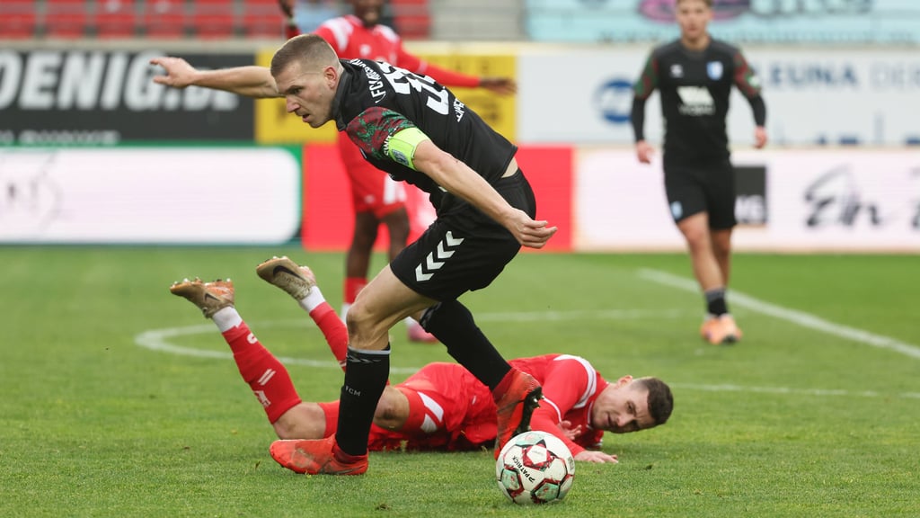 Robert Leipertz und der 1. FC Magdeburg brachten ihre Führung gegen den HFC nicht ins Ziel.
