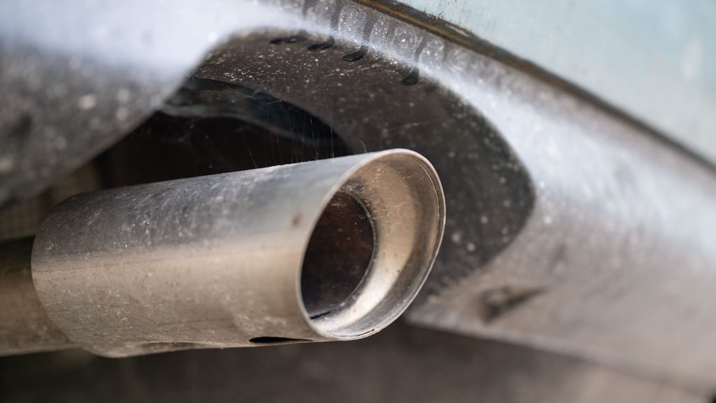 Experten bezweifeln, dass deutsche Hersteller langfristig von einer Rücknahme des Verbrenner-Aus profitieren. (Symbolbild)