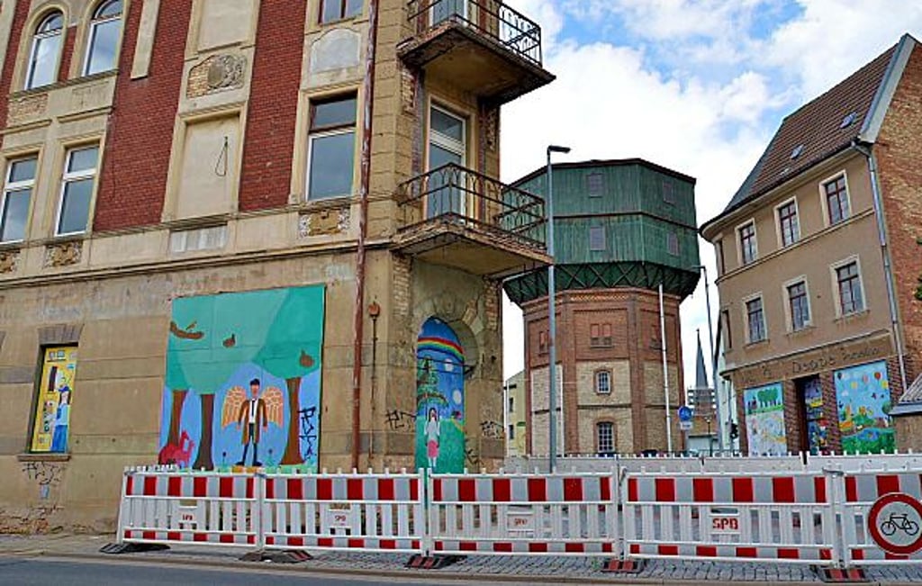 Es geht um „Problemkinder“ wie dieses Haus am Prinzenberg/Hamsterstraße. Allerdings braucht das keinen Moderator. Es gehört der Stadt. 