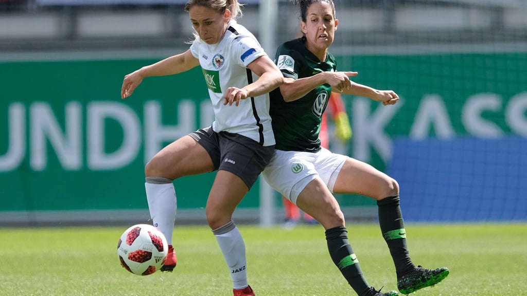 Gina Chmielinski (l.) traf für RB Leipzig gegen die TSG 1899 Hoffenheim. (Archivbild)