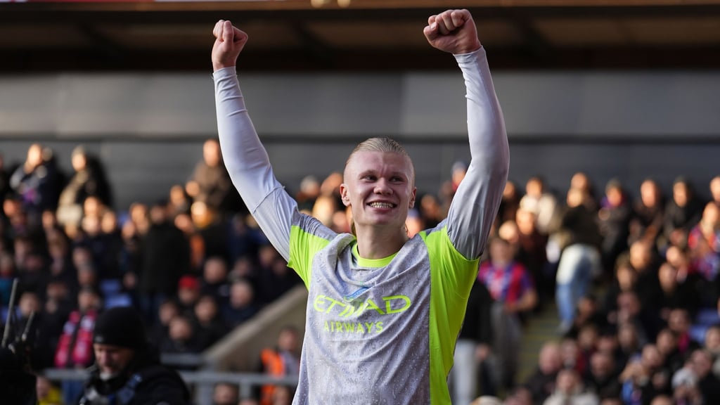 Erling Haaland traf bei Crystal Palace doppelt.