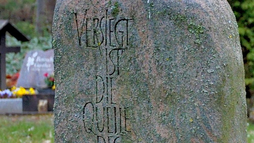 Egal ob Reihenwahlgrab oder Grüne Wiese. Die Friedhofsgebühren der Stadt Staßfurt werden beträchtlich erhöht.