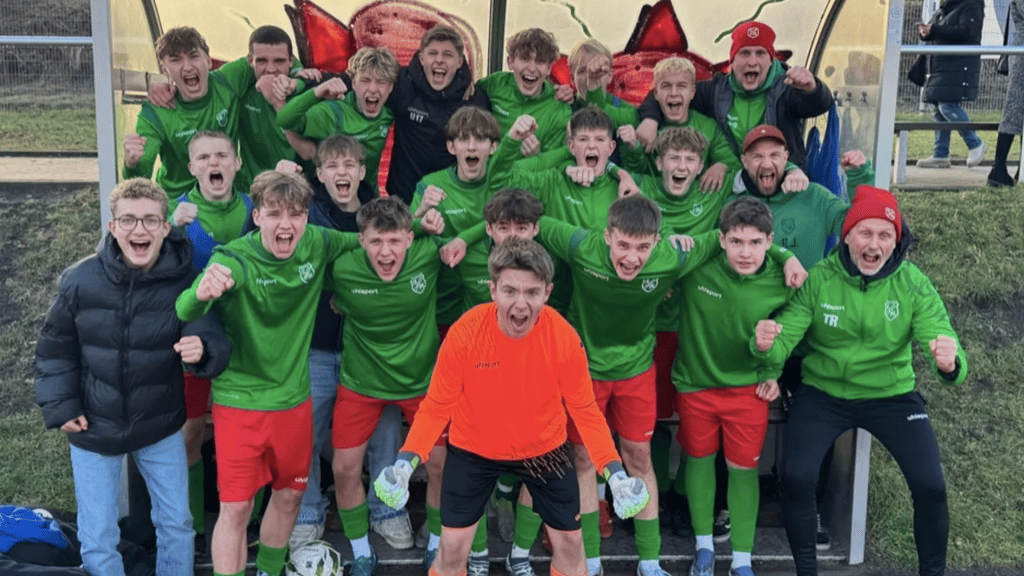 Vier Kicker aus der Region gehören zum Team von Arminia Magdeburg beim Pokalwunder gegen Rot-Weiß Erfurt.