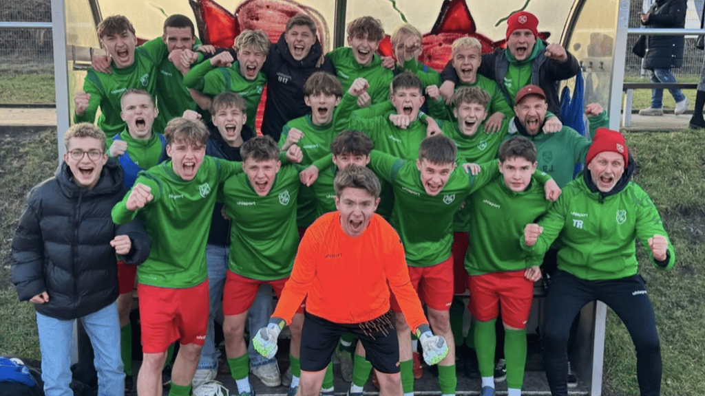 Vier Kicker aus der Region gehören zum Team von Arminia Magdeburg beim Pokalwunder gegen Rot-Weiß Erfurt.