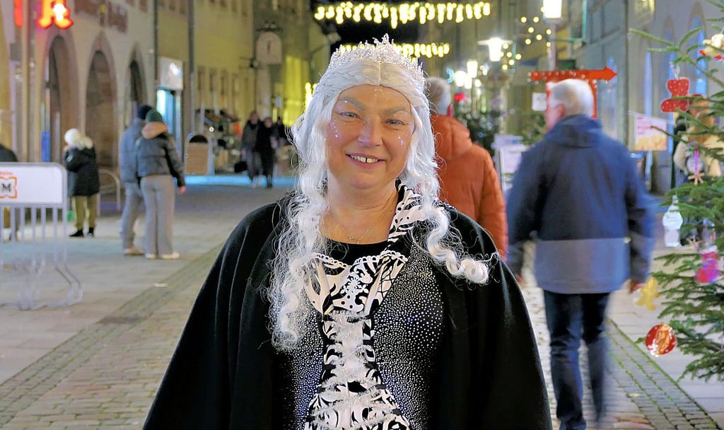 Die Vorsitzende des Vereins „Merseburg Mittendrin“ zeigte sich zufrieden mit der Resonanz auf die Premiere des Weihnachtszaubers. 