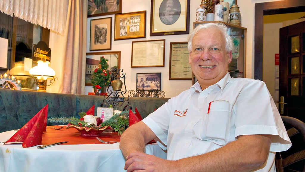 Seit 1988 bewirtet Rüdiger Döbelt die Gäste im Jessener  Schützenhaus.