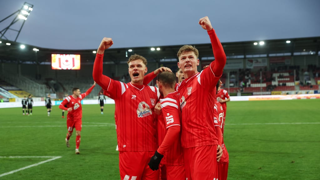 Der Halleschen FC konnte gegen dem FCM II einen erlösenden Sieg bejubeln. Doch souverän war der Auftritt der Hallenser über weite Strecken nicht. Es wartet viel Arbeit auf Trainer Schröder.&nbsp;&nbsp;