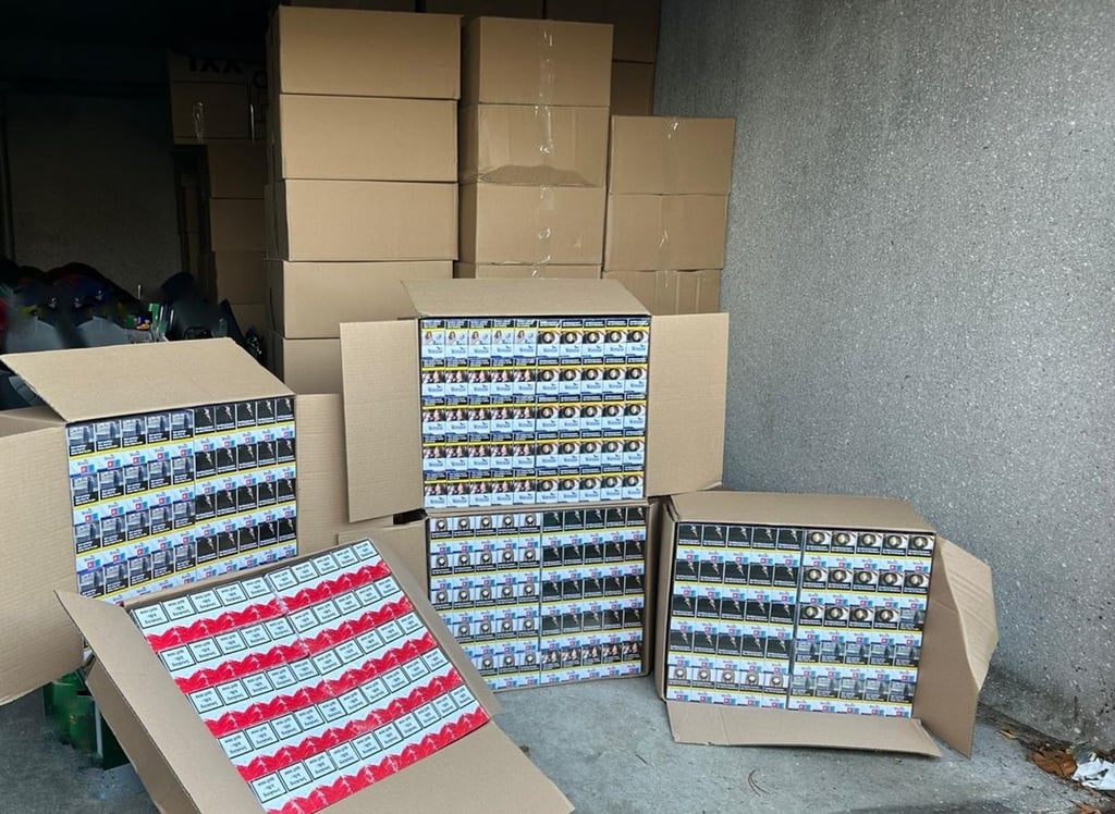 Der Zugriff erfolgte bereits in der vergangenen Woche als eine Observationseinheit des Zollfahndungsamts Essen die Auslieferung und Übergabe der Ware beobachtete.