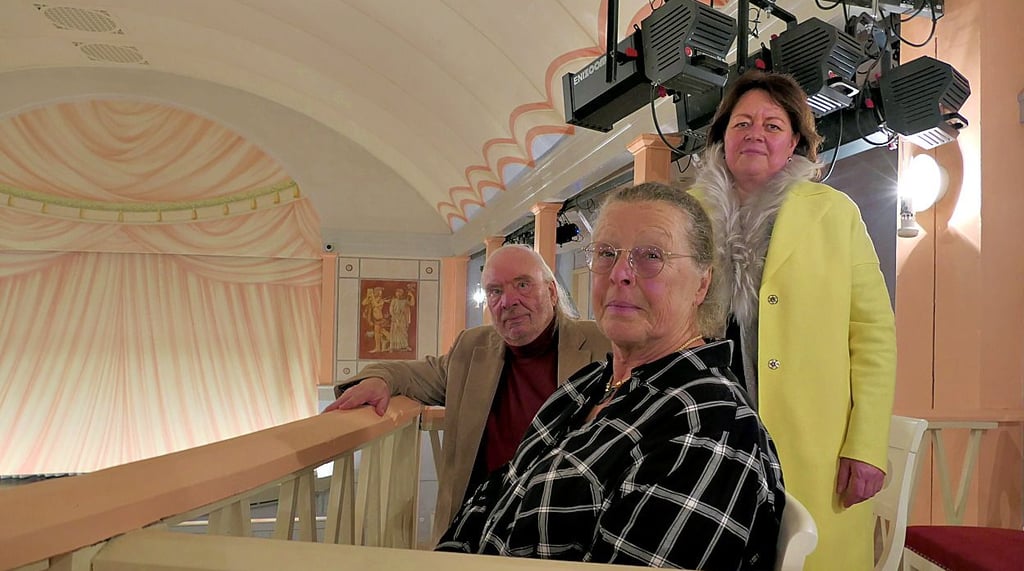 Logenpaten Eickelpoths mit Freundeskreis-Chefin Angelika Klinz (r.)
