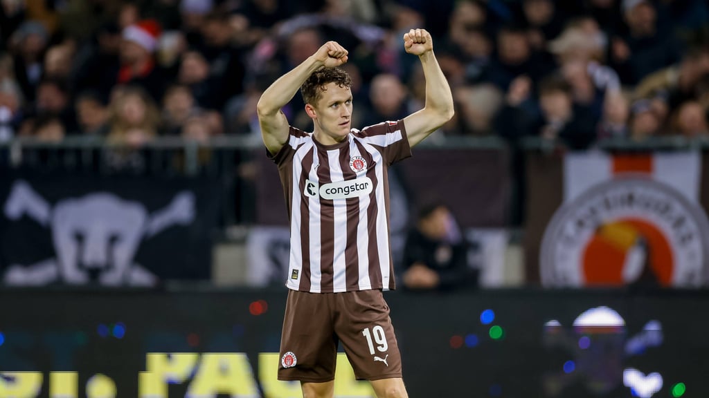 Martijn Kaars wird beim FC St. Pauli immer wichtiger und eine mögliche Leih-Rückkehr zum 1. FC Magdeburg zugleich immer unwahrscheinlicher.