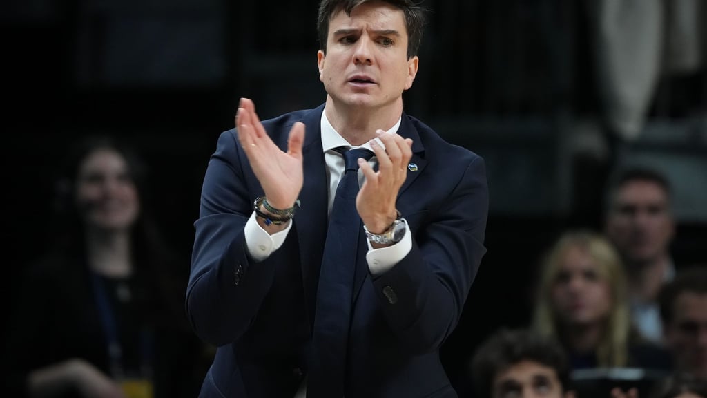 Alba-Trainer Pedro Calles hofft in der Champions League auf ein direktes Weiterkommen