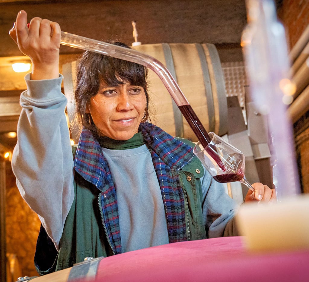 Tüftelt in den Tiefen des Landesweingutes Kloster Pforta:  Maria Tinoco, zweite Kellermeisterin.