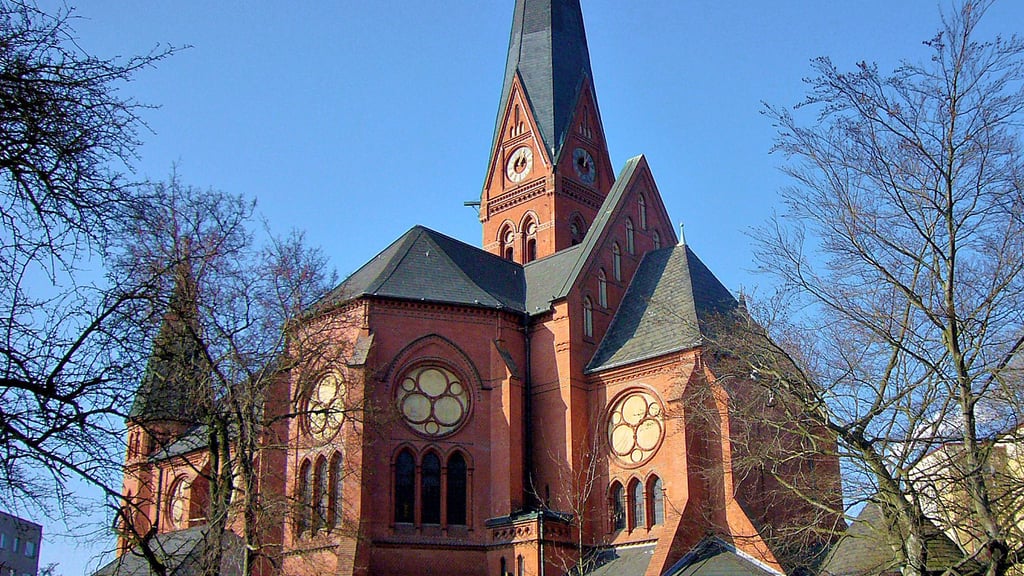 Die Pauluskirche hat am 3. Advent das 40. Jubiläum ihrer Wiedereinweihung gefeiert.