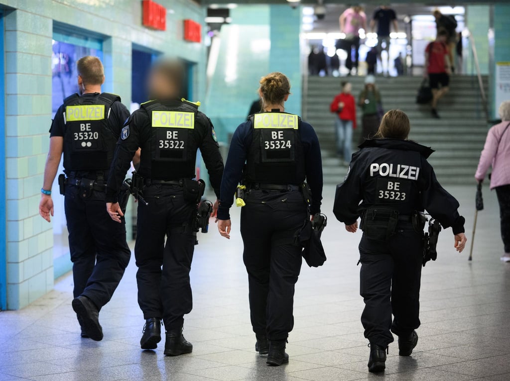 Fast 300 Messer hat die Berliner Polizei bei Kontrollen in Verbotszonen beschlagnahmt. (Symbolbild)