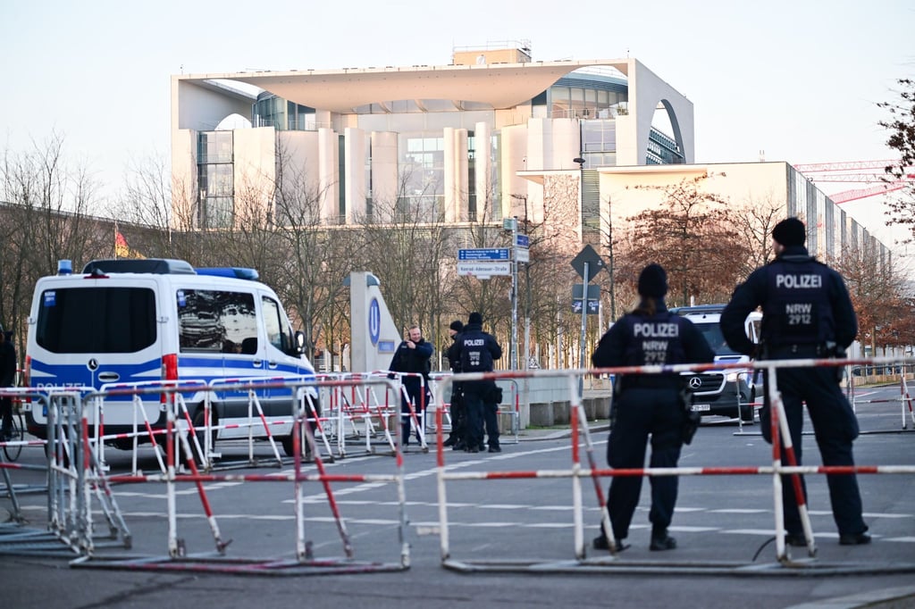 3.600 Polizisten aus ganz Deutschland schützen Ukraine-Beratungen in Berlin.