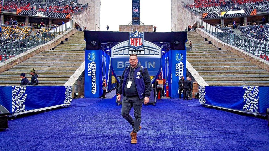 Nicholas Fanselow aus Sangerhausen beim NFL-Spiel in Berlin zwischen den Indianapolis Colts und den Atlanta Falcons.