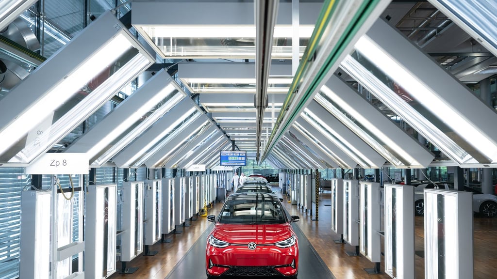 Das letzte Auto aus Dresden ist ein roter ID.3. (Archivbild)